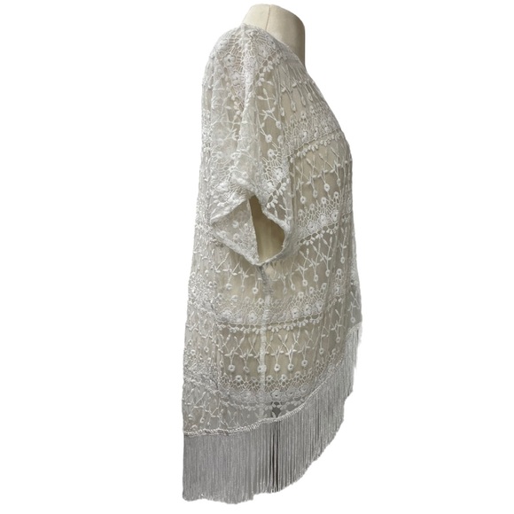 Fringe Kimono Wrap Cardigan White Knit Crochet Lace Gypsy Spell Boho Festival - Picture 6 of 13